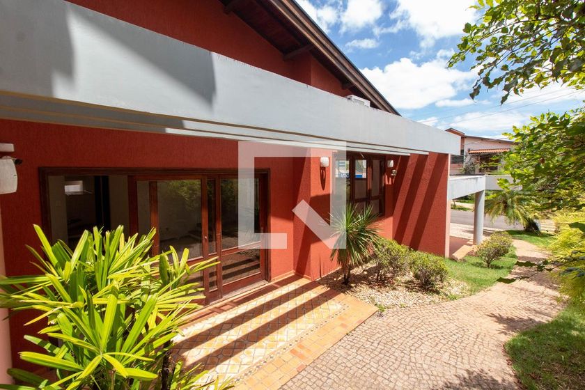 Casa à Venda - Lot. Alphaville Campinas, 4 Quartos,  370 m2 em , Campinas - sp | SoloBR