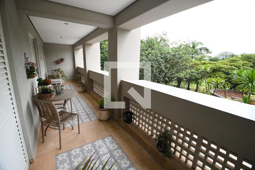 Apartamento à Venda - Jardim Flamboyant, 4 Quartos,  226 m2 em , Campinas - sp | SoloBR