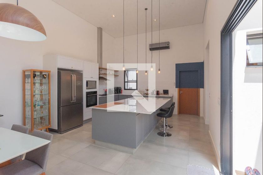 Casa à Venda - Swiss Park, 3 Quartos,  200 m2 em , Campinas - sp | SoloBR