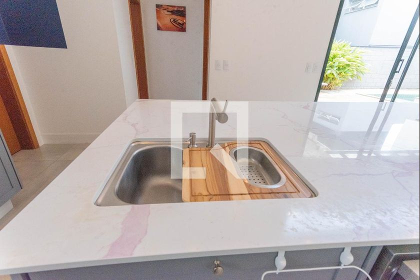 Casa à Venda - Swiss Park, 3 Quartos,  200 m2 em , Campinas - sp | SoloBR