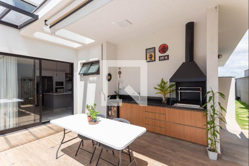 Casa à Venda - Swiss Park, 3 Quartos,  200 m2 em , Campinas - sp | SoloBR