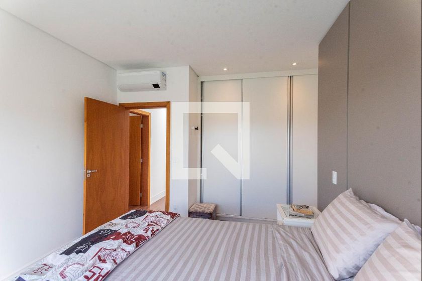 Casa à Venda - Swiss Park, 3 Quartos,  200 m2 em , Campinas - sp | SoloBR