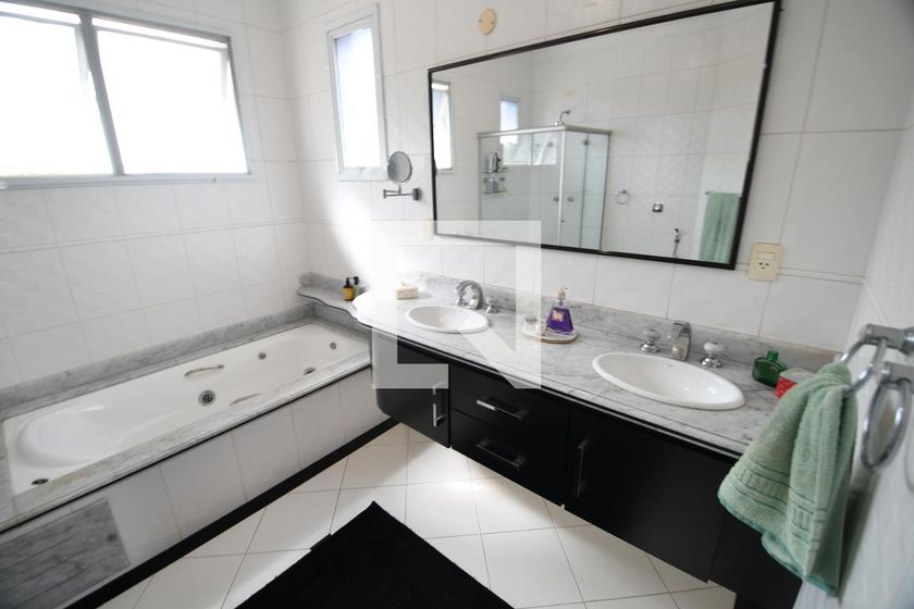 Casa à Venda - Jardim Flamboyant, 3 Quartos,  394 m2 em , Campinas - sp | SoloBR