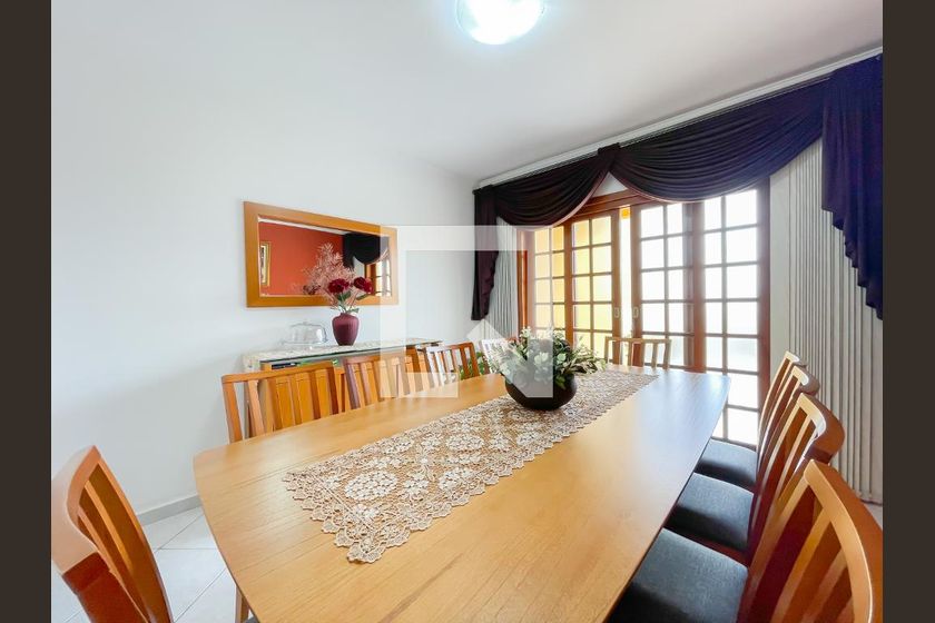 Casa, 4 quartos, 290 m² - Foto 2