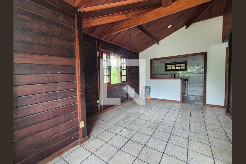 Casa, 2 quartos, 200 m² - Foto 1