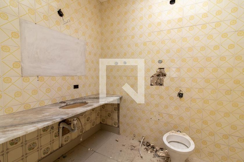 Casa à Venda - Taquaral, 2 Quartos,  240 m2 em , Campinas - sp | SoloBR