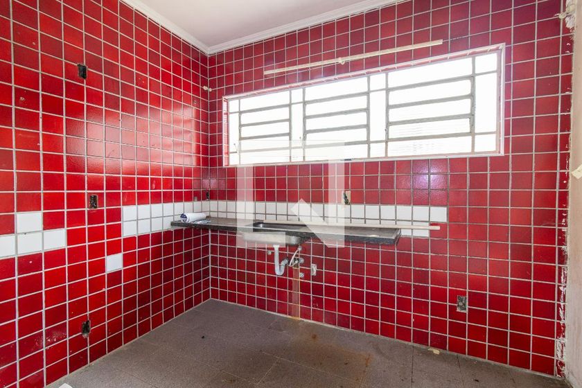 Casa à Venda - Taquaral, 2 Quartos,  240 m2 em , Campinas - sp | SoloBR