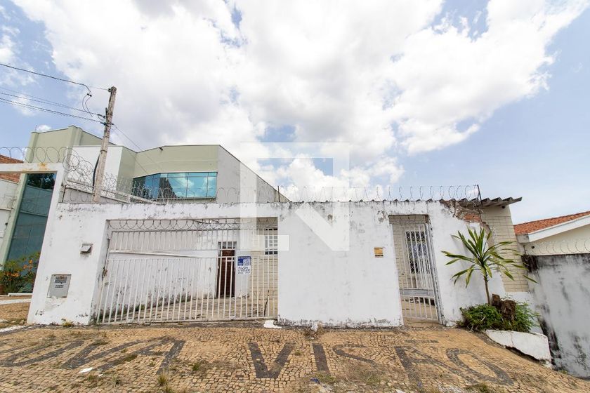 Casa à Venda - Taquaral, 2 Quartos,  240 m2 em , Campinas - sp | SoloBR