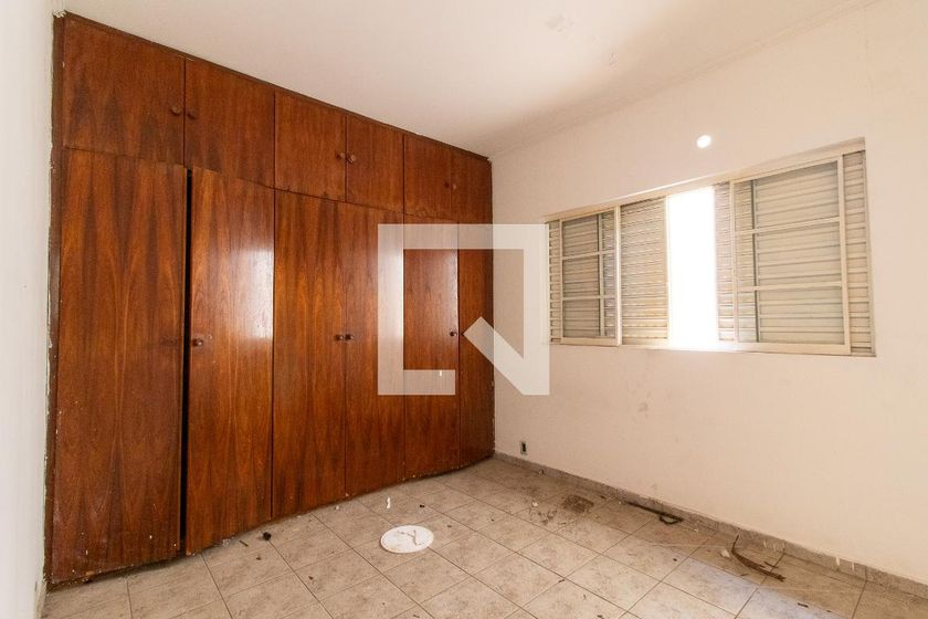 Casa à Venda - Taquaral, 2 Quartos,  240 m2 em , Campinas - sp | SoloBR