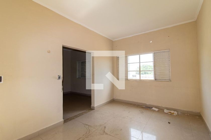 Casa à Venda - Taquaral, 2 Quartos,  240 m2 em , Campinas - sp | SoloBR