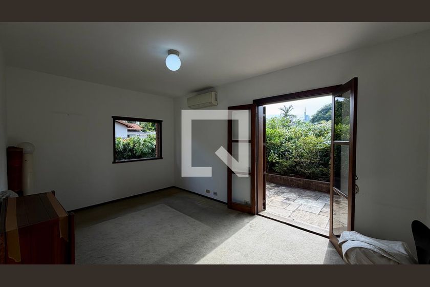 Casa, 4 quartos, 290 m² - Foto 35