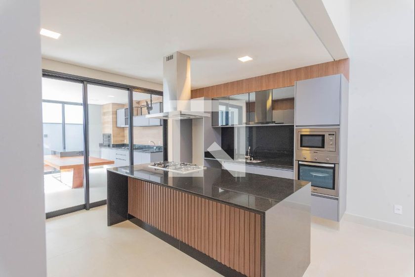 Casa à Venda - Swiss Park, 3 Quartos,  210 m2 em , Campinas - sp | SoloBR