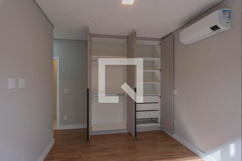 Casa à Venda - Swiss Park, 3 Quartos,  210 m2 em , Campinas - sp | SoloBR