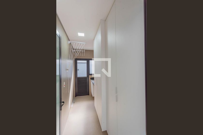 Casa à Venda - Swiss Park, 3 Quartos,  210 m2 em , Campinas - sp | SoloBR