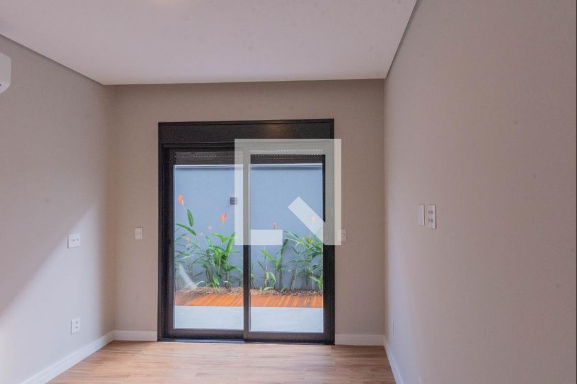 Casa à Venda - Swiss Park, 3 Quartos,  210 m2 em , Campinas - sp | SoloBR
