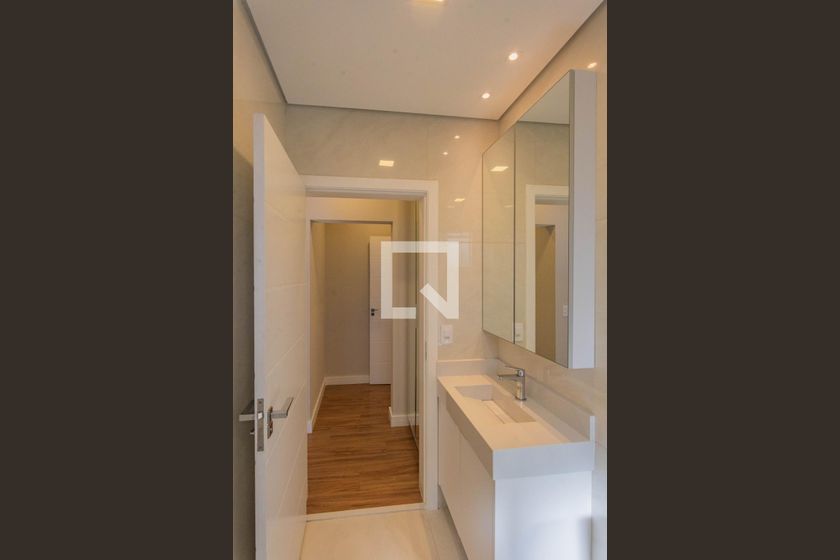 Casa à Venda - Swiss Park, 3 Quartos,  210 m2 em , Campinas - sp | SoloBR