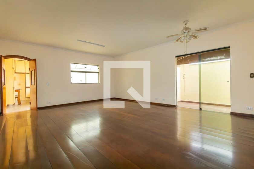 Casa, 2 quartos, 223 m² - Foto 1