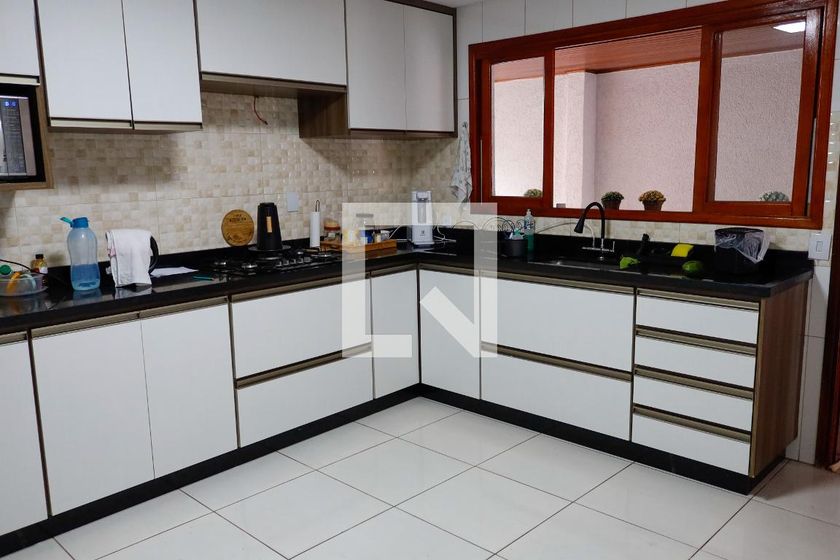 Casa, 4 quartos, 250 m² - Foto 28