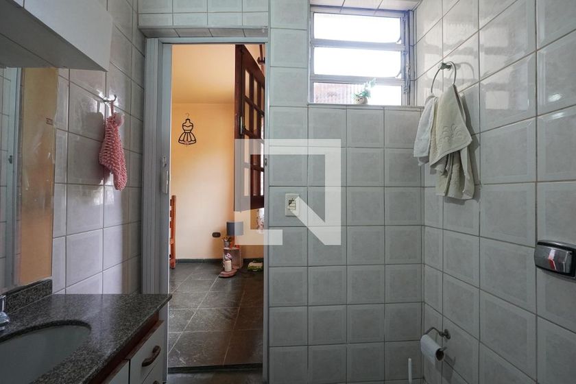 Casa, 4 quartos, 240 m² - Foto 33