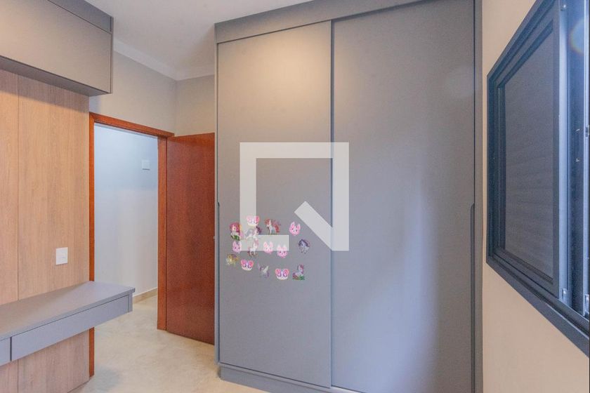 Casa à Venda - Swiss Park, 3 Quartos,  170 m2 em , Campinas - sp | SoloBR