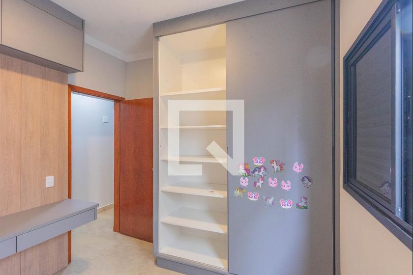 Casa à Venda - Swiss Park, 3 Quartos,  170 m2 em , Campinas - sp | SoloBR