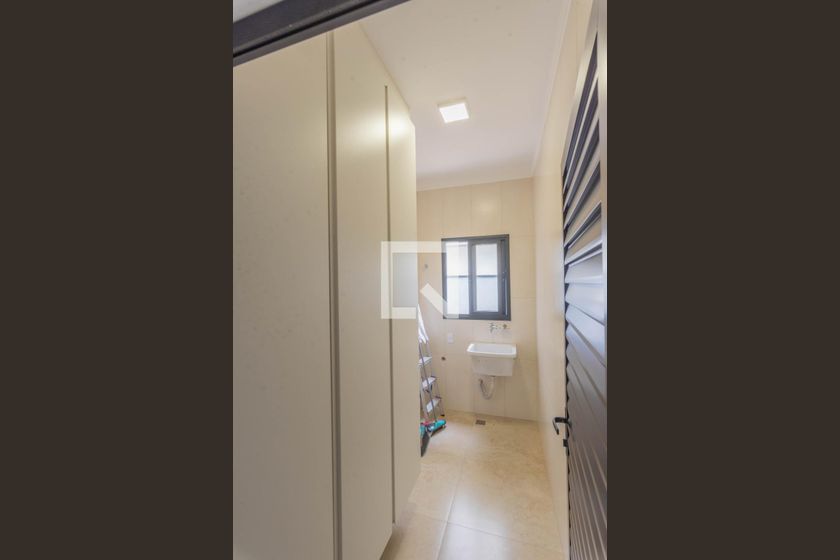 Casa à Venda - Swiss Park, 3 Quartos,  170 m2 em , Campinas - sp | SoloBR