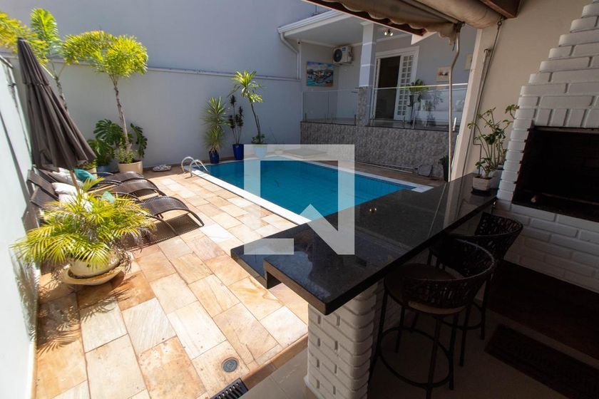 Casa à Venda - Mansões Santo Antônio, 4 Quartos,  275 m2 em , Campinas - sp | SoloBR
