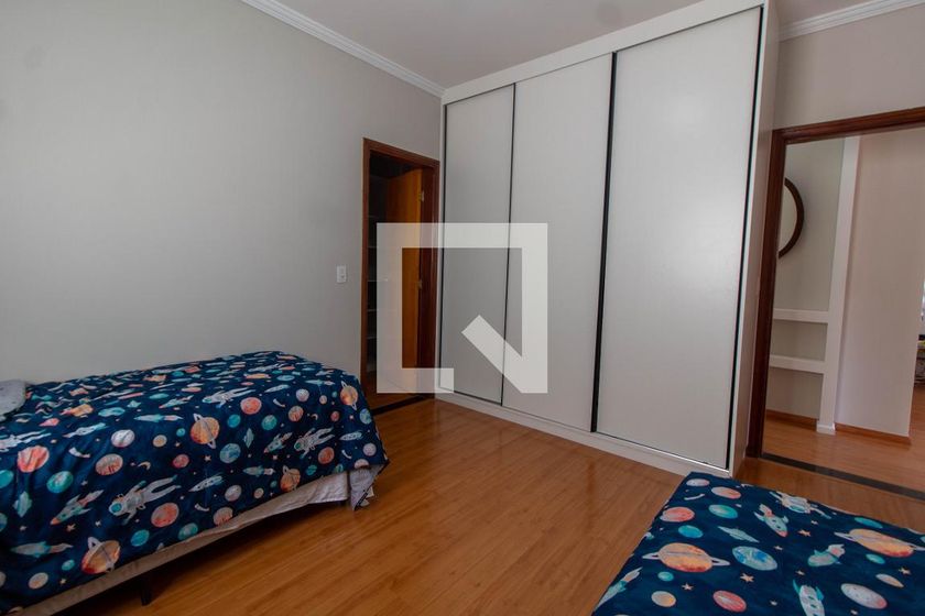 Casa à Venda - Mansões Santo Antônio, 4 Quartos,  275 m2 em , Campinas - sp | SoloBR