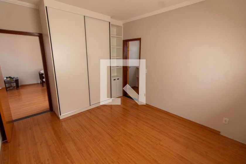 Casa à Venda - Mansões Santo Antônio, 4 Quartos,  275 m2 em , Campinas - sp | SoloBR