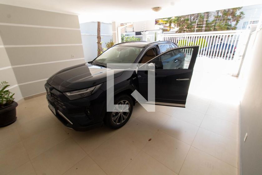 Casa à Venda - Mansões Santo Antônio, 4 Quartos,  275 m2 em , Campinas - sp | SoloBR