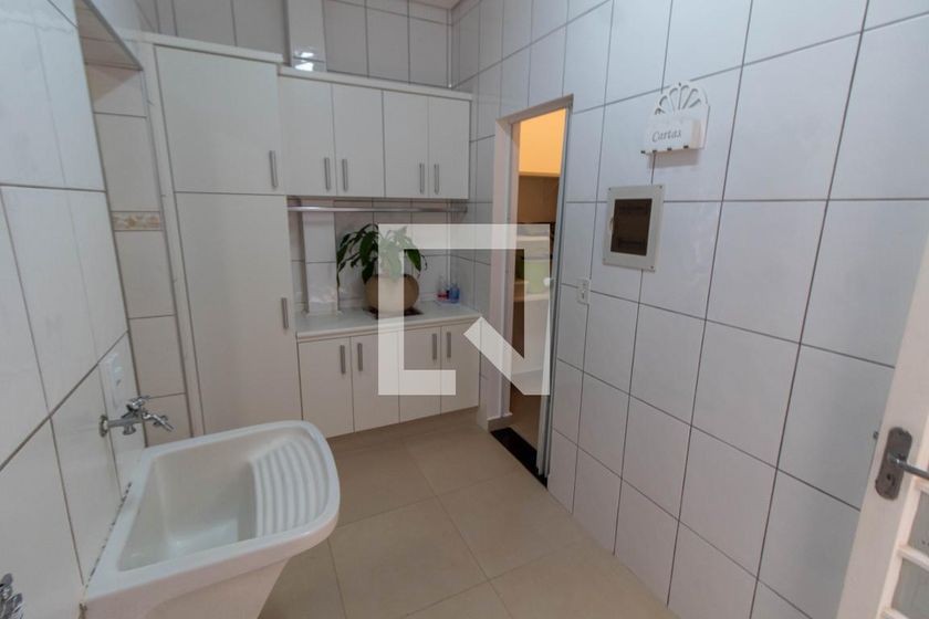 Casa à Venda - Mansões Santo Antônio, 4 Quartos,  275 m2 em , Campinas - sp | SoloBR