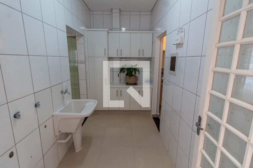 Casa à Venda - Mansões Santo Antônio, 4 Quartos,  275 m2 em , Campinas - sp | SoloBR