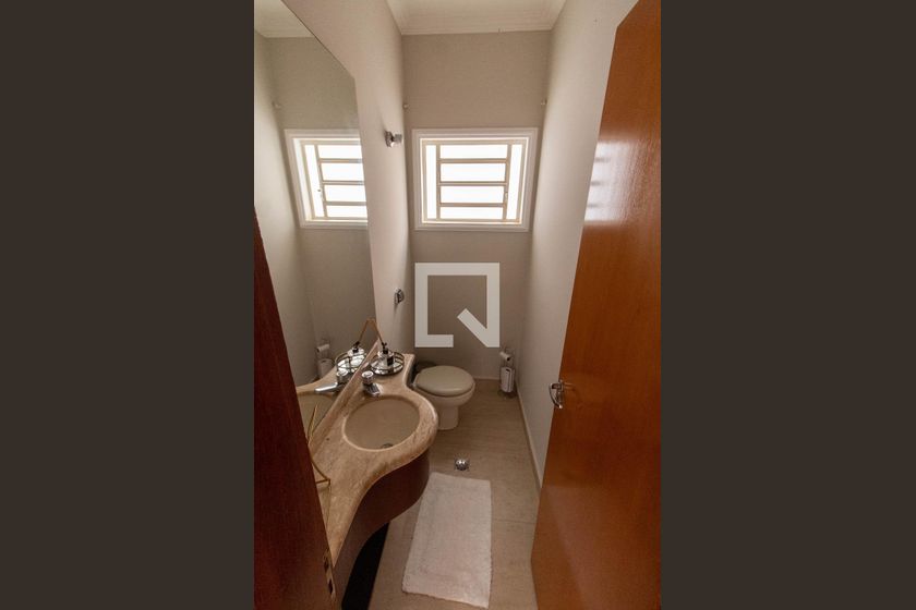 Casa à Venda - Mansões Santo Antônio, 4 Quartos,  275 m2 em , Campinas - sp | SoloBR