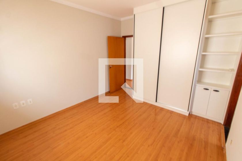 Casa à Venda - Mansões Santo Antônio, 4 Quartos,  275 m2 em , Campinas - sp | SoloBR