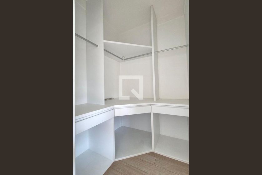 Casa à Venda - Swiss Park, 5 Quartos,  583 m2 em , Campinas - sp | SoloBR