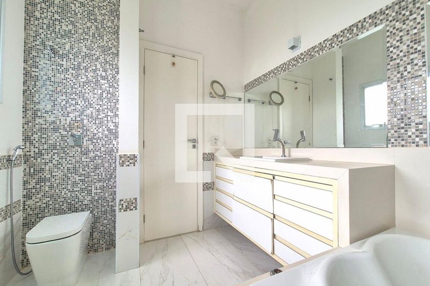 Casa à Venda - Swiss Park, 5 Quartos,  583 m2 em , Campinas - sp | SoloBR