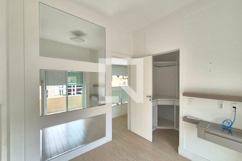 Casa à Venda - Swiss Park, 5 Quartos,  583 m2 em , Campinas - sp | SoloBR