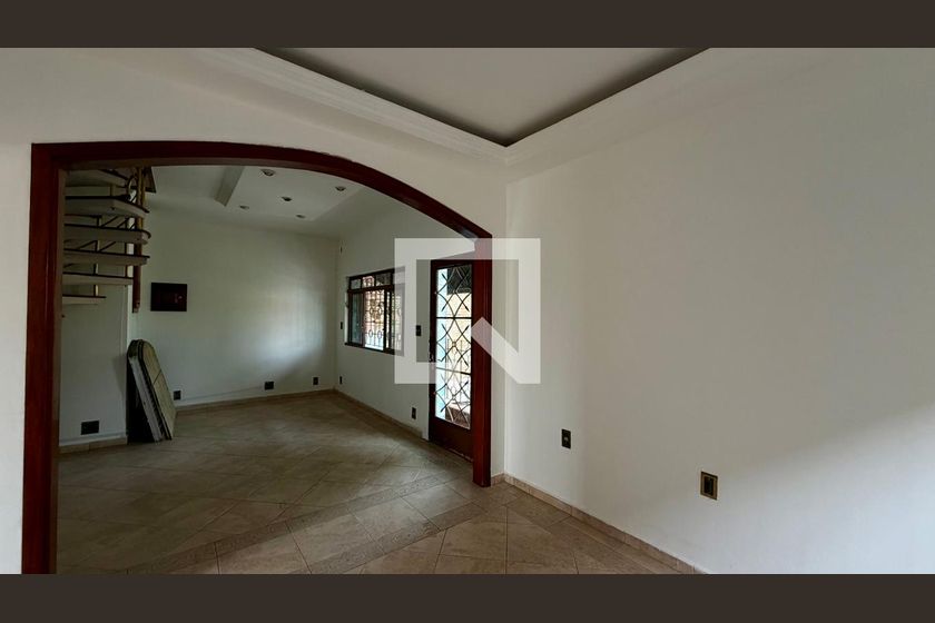 Casa, 5 quartos, 130 m² - Foto 9