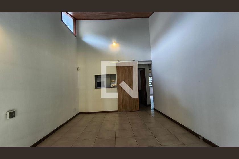 Casa, 2 quartos, 300 m² - Foto 1