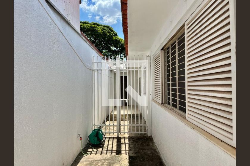Casa à Venda - Jardim Flamboyant, 3 Quartos,  197 m2 em , Campinas - sp | SoloBR