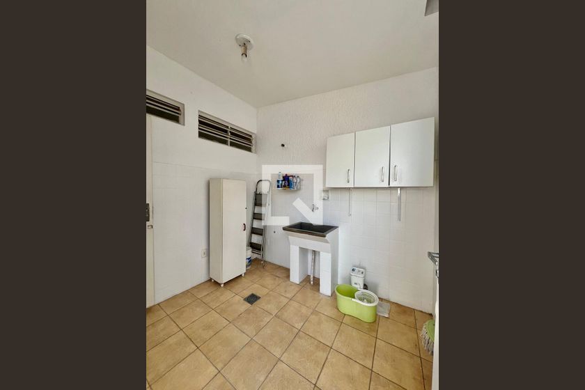 Casa à Venda - Jardim Flamboyant, 3 Quartos,  197 m2 em , Campinas - sp | SoloBR