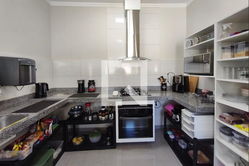 Casa à Venda - Parque Prado, 3 Quartos,  234 m2 em , Campinas - sp | SoloBR
