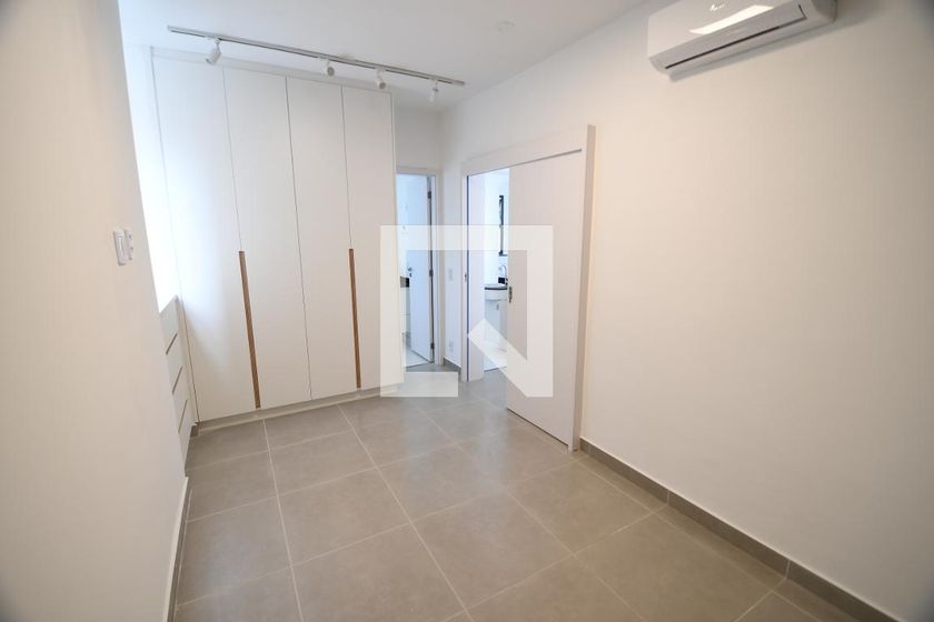 Apartamento à Venda - Bosque, 1 Quarto,  51 m2 em , Campinas - sp | SoloBR