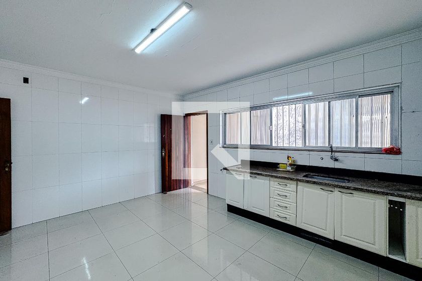 Casa, 3 quartos, 270 m² - Foto 79