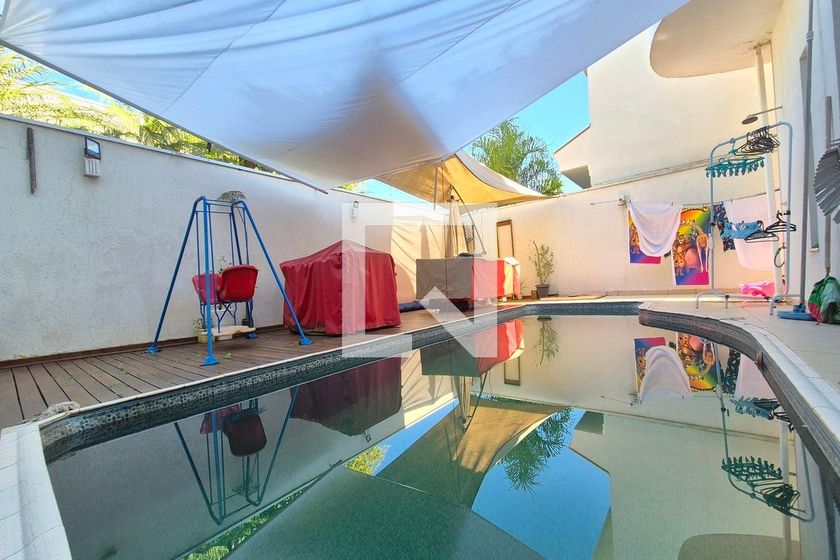 Casa à Venda - Swiss Park, 5 Quartos,  400 m2 em , Campinas - sp | SoloBR