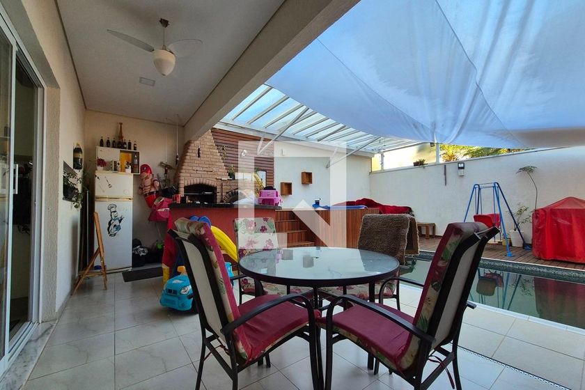 Casa à Venda - Swiss Park, 5 Quartos,  400 m2 em , Campinas - sp | SoloBR