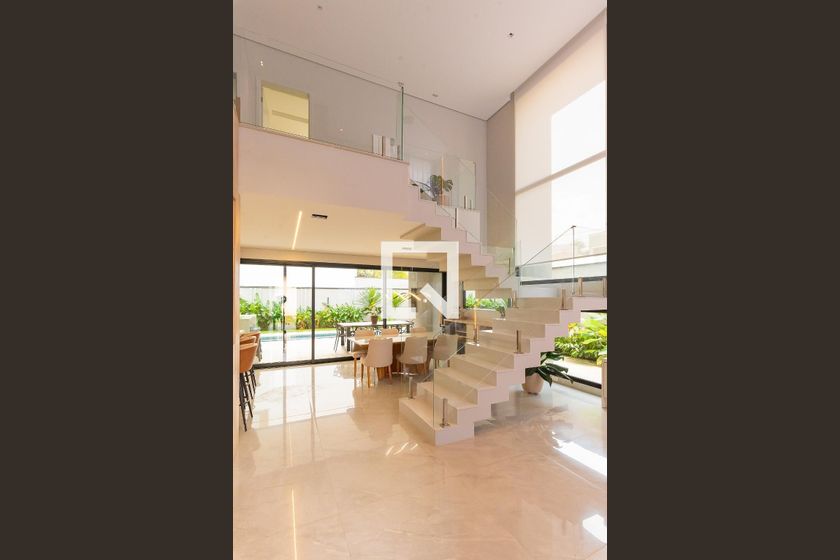 Casa à Venda - Swiss Park, 3 Quartos,  330 m2 em , Campinas - sp | SoloBR