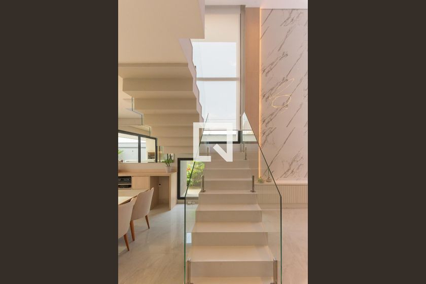 Casa à Venda - Swiss Park, 3 Quartos,  330 m2 em , Campinas - sp | SoloBR