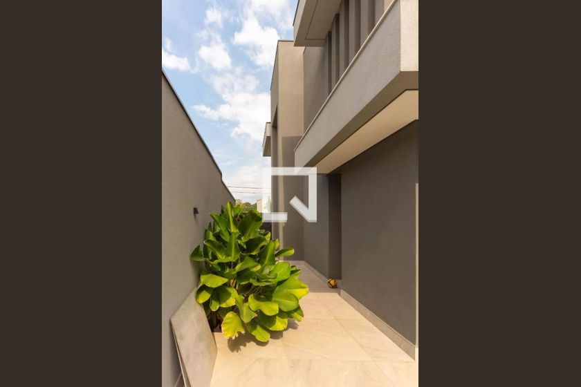 Casa à Venda - Swiss Park, 3 Quartos,  330 m2 em , Campinas - sp | SoloBR