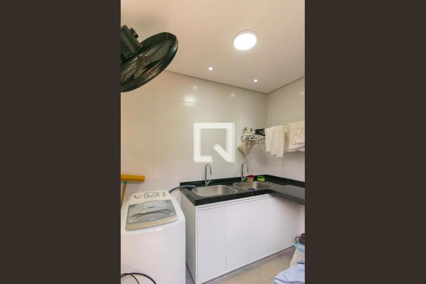Casa à Venda - Swiss Park, 3 Quartos,  330 m2 em , Campinas - sp | SoloBR